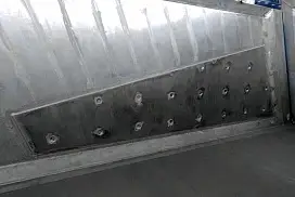 Возможно установить дополнительные пластины на боковины и пол для повышения срока службы кузова полуприцепа